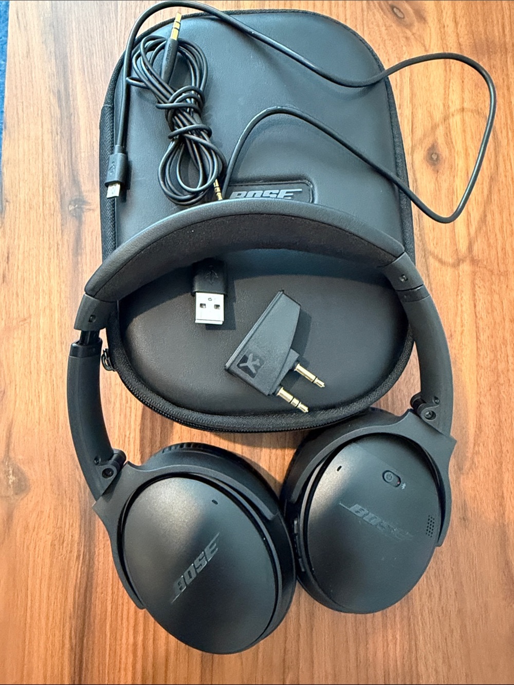 Bose Wireless Over-Ear Headphones in Black with Carry Case